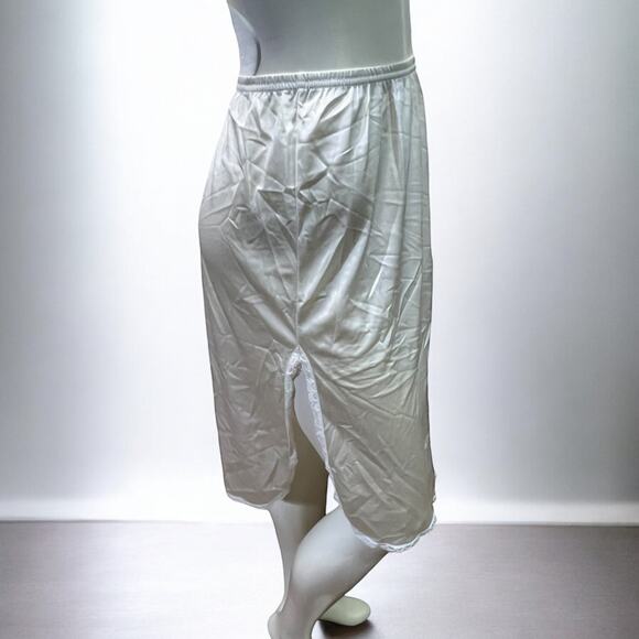 Vintage 90s Nylon Half Slip - Cream Antron III Lace Trim Skirt - Picture 1 of 14